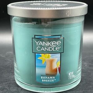 Yankee Candle Bahama Breeze Blue Candle